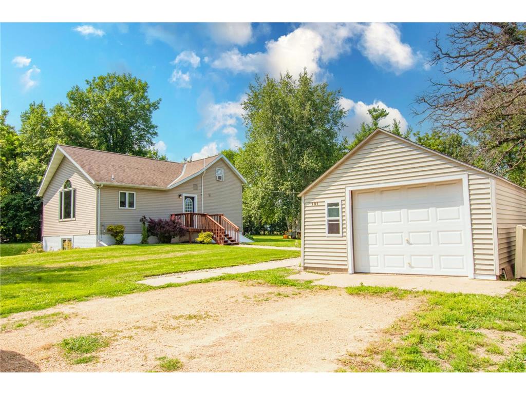 101 Hilltop Street Vernon Center MN 56090 6576883 image1