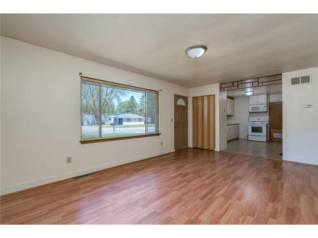 101 Jay Street Le Sueur MN 56058 7071987 image5
