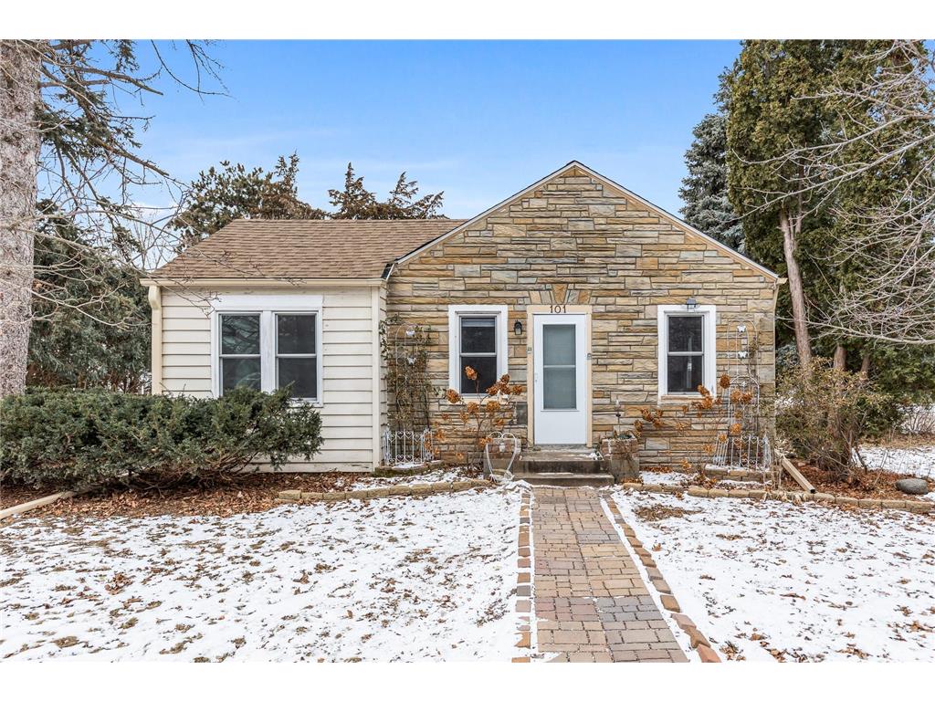 101 Kenwood Drive E Maplewood MN 55117 6648234 image1