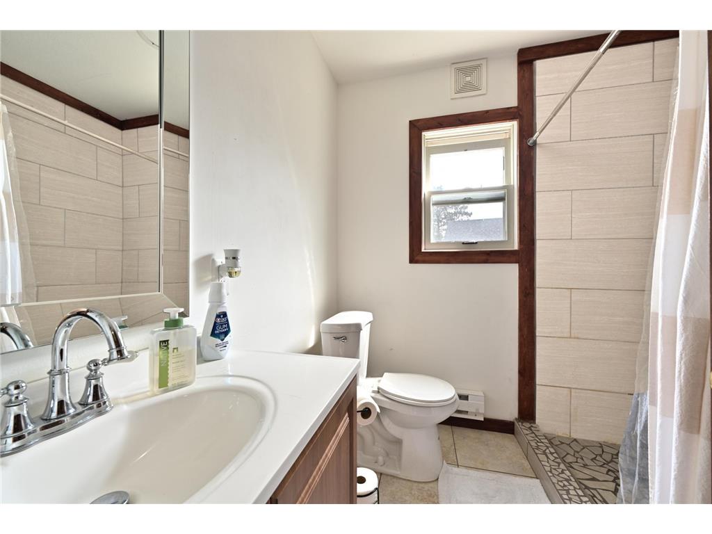 101 Lakeview Boulevard Coleraine MN 55722 7059150 image15