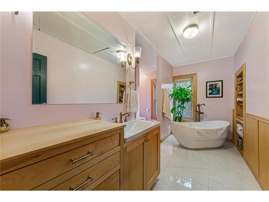 101 Madison Street N Northfield MN 55057 7057443 image27