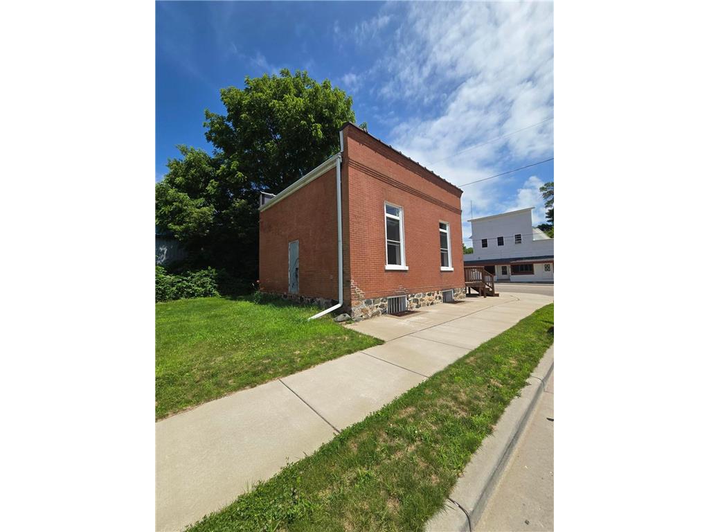 101 Main Street N Deer Park WI 54007 7106905 image10