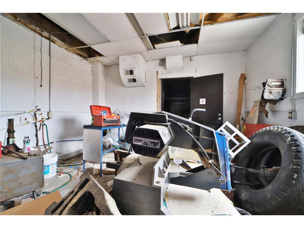 101 Main Street W Eagle Bend MN 56446 6801980 image5