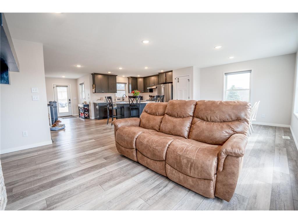 101 Meadow Lane New London MN 56273 7047989 image13