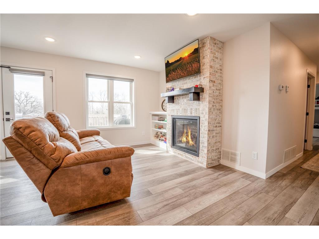 101 Meadow Lane New London MN 56273 7047989 image14