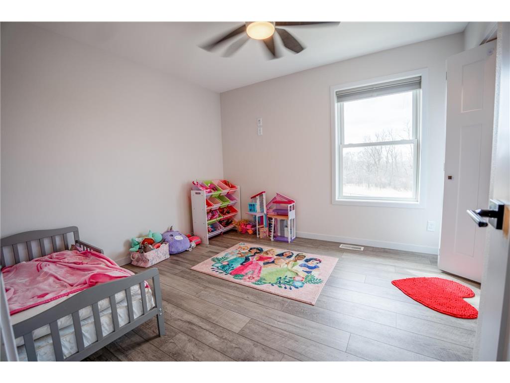 101 Meadow Lane New London MN 56273 7047989 image16