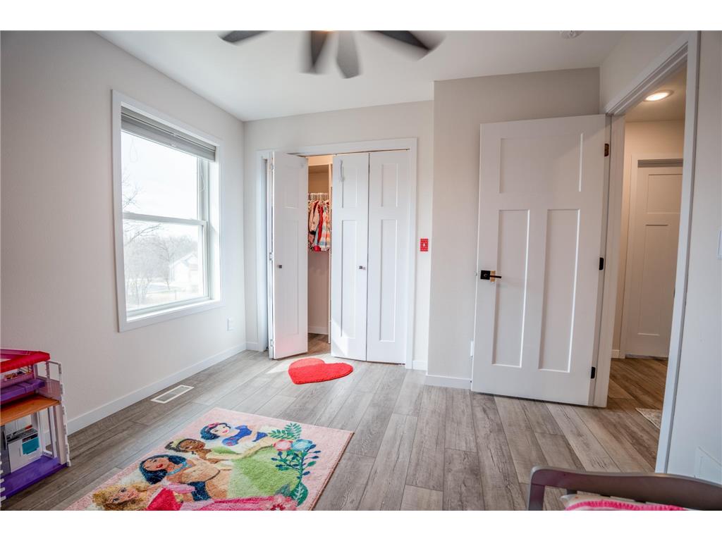 101 Meadow Lane New London MN 56273 7047989 image17