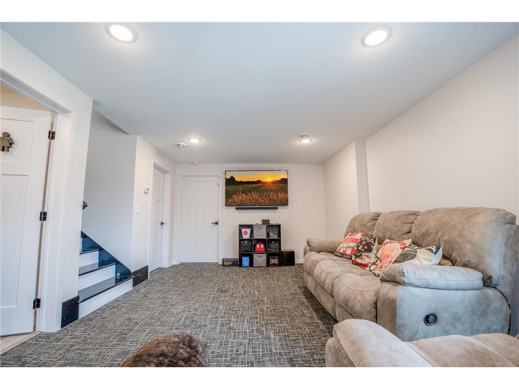 101 Meadow Lane New London MN 56273 7047989 image23