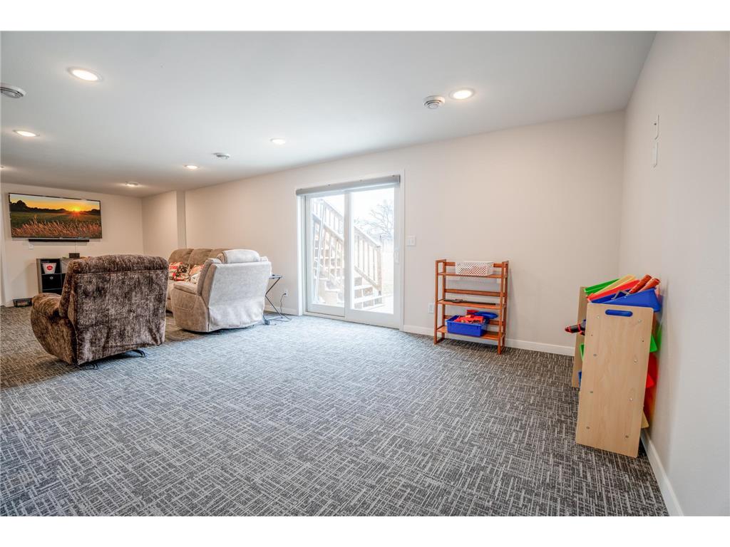 101 Meadow Lane New London MN 56273 7047989 image24