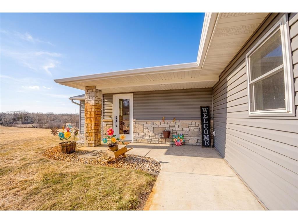 101 Meadow Lane New London MN 56273 7047989 image5