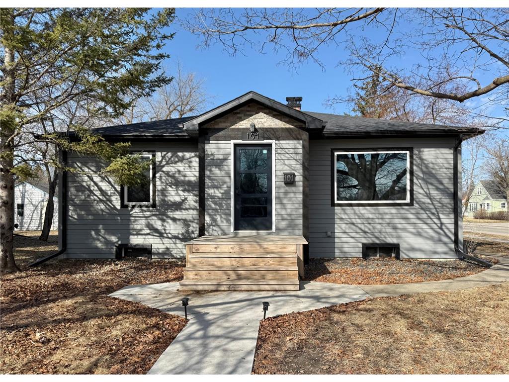 101 Merriam Avenue S Thief River Falls MN 56701 6678314 image1