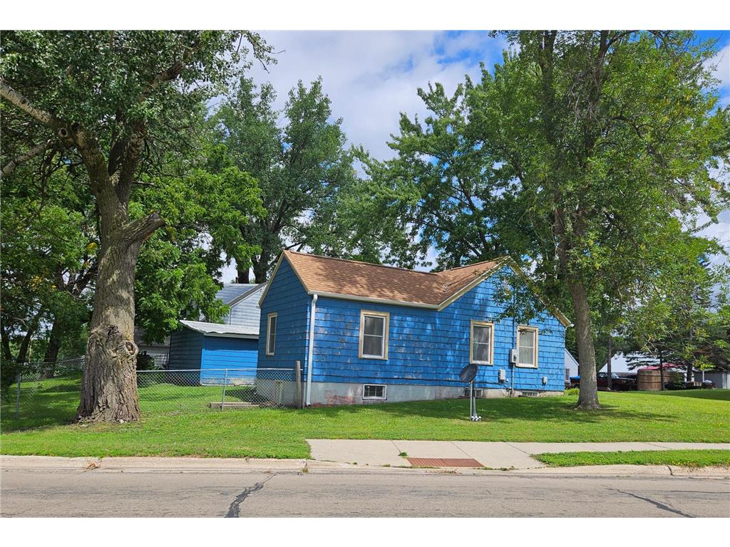 101 N 9th Avenue Albert Lea MN 56007 6587299 image1