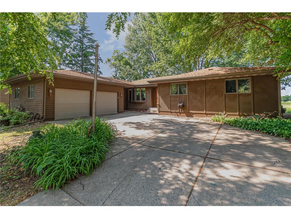 101 N Circle Drive, Montgomery, MN, 56069 MLS 6398501 Edina Realty