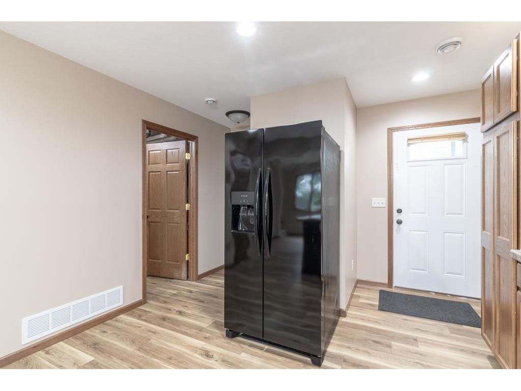 101 N Duck Lake Avenue Madison Lake MN 56063 6780046 image6