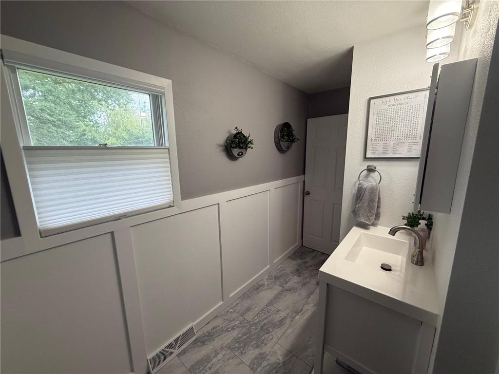 101 Parker Lane Redwood Falls MN 56283 7088187 image17