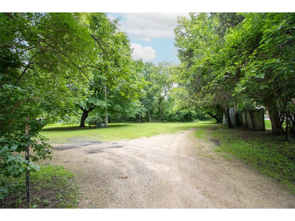 101 Peterson Drive North Mankato MN 56001 6757961 image1