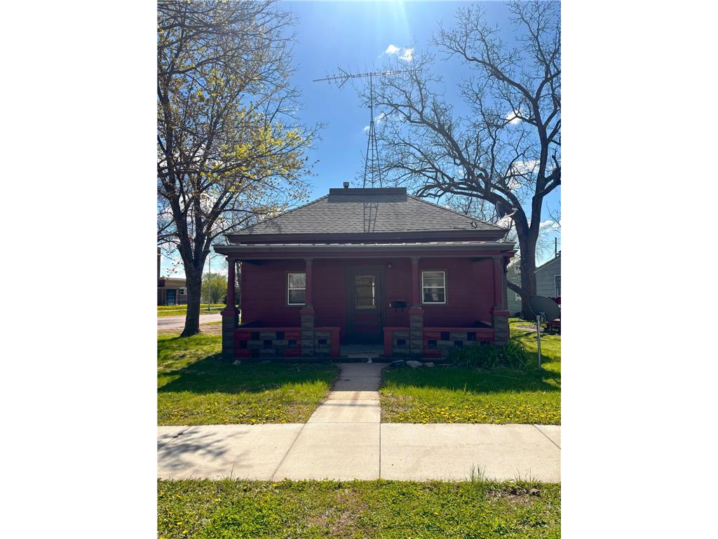 101 S 5th Street Le Sueur MN 56058 7065183 image1