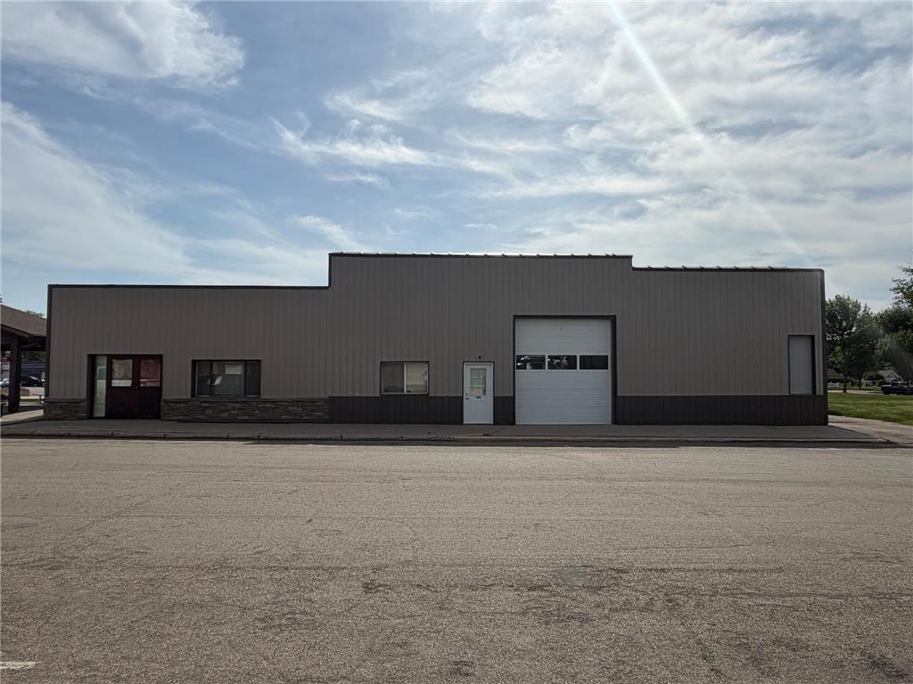 101 S Mckenzie Street Luverne MN 56156 7082754 image1