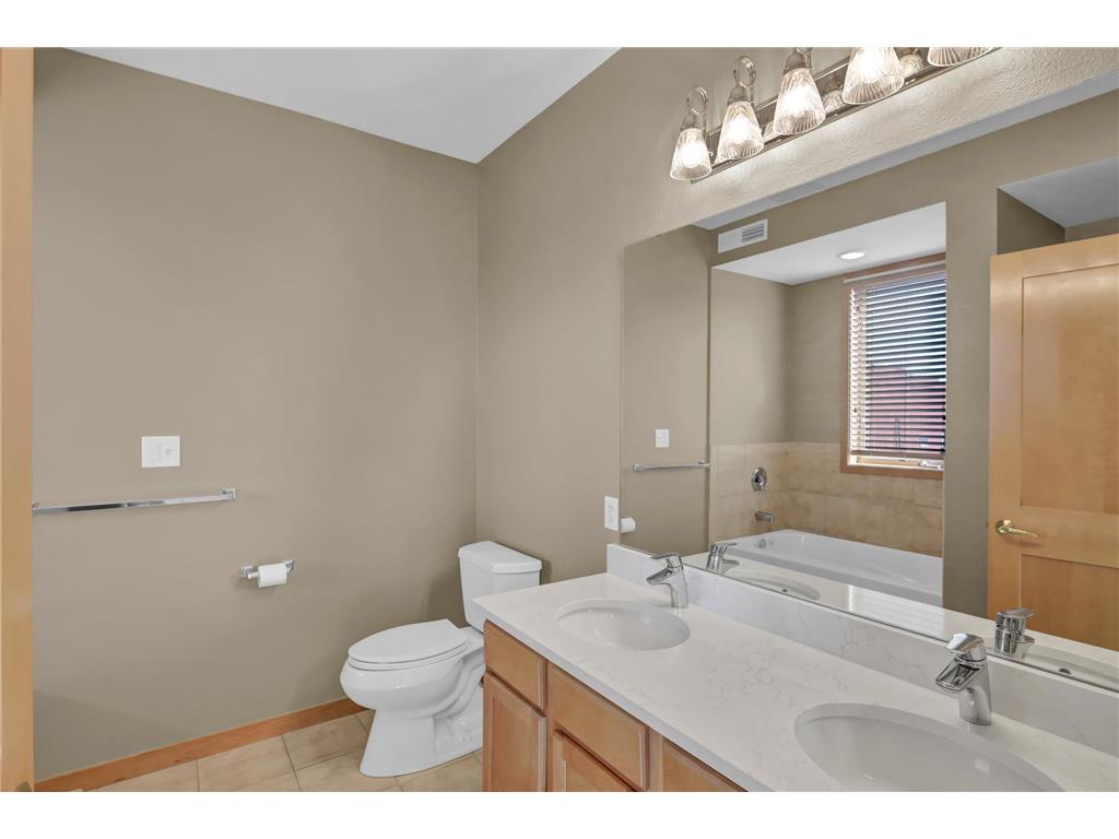 101 S Washington Street #302 Lake City MN 55041 - PEPIN 7034360 image36