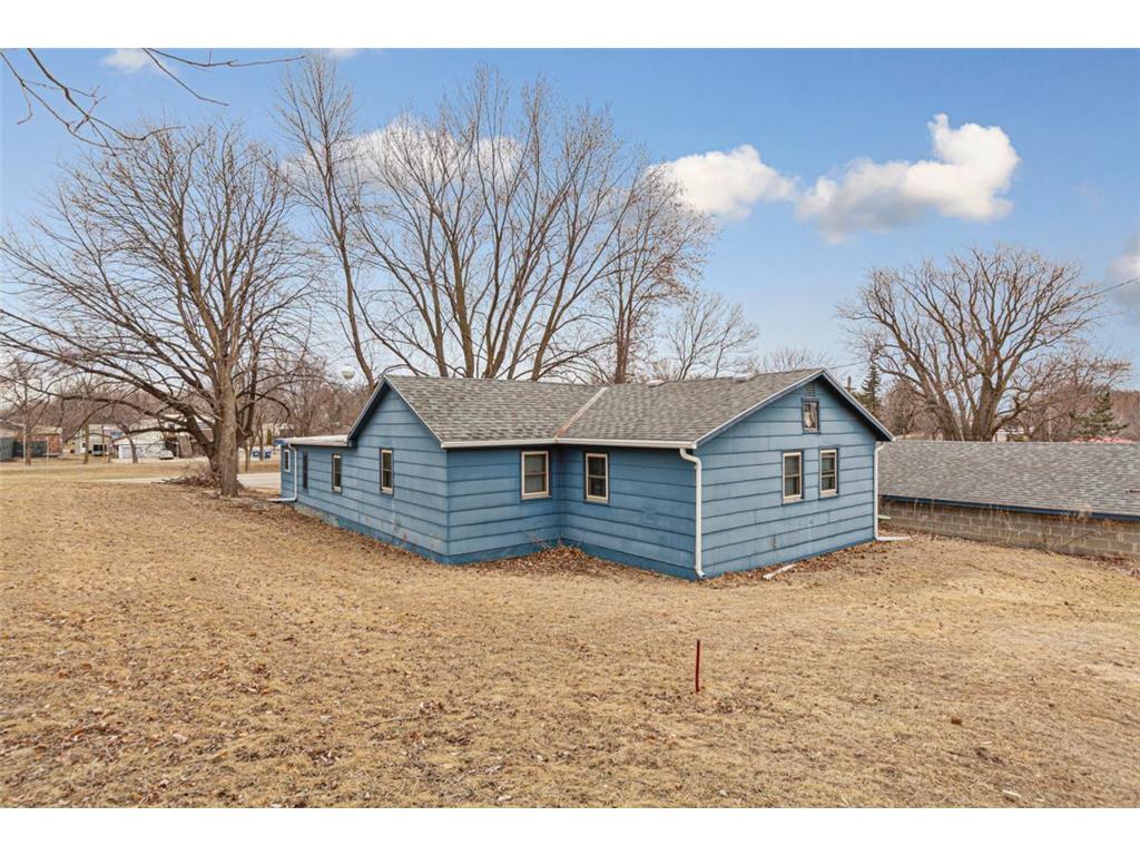 101 State Highway 60 E Elysian MN 56028 - Elysian Lake 7110004 image4