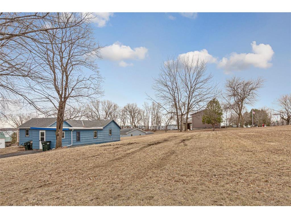 101 State Highway 60 E Elysian MN 56028 - Elysian Lake 7110004 image8