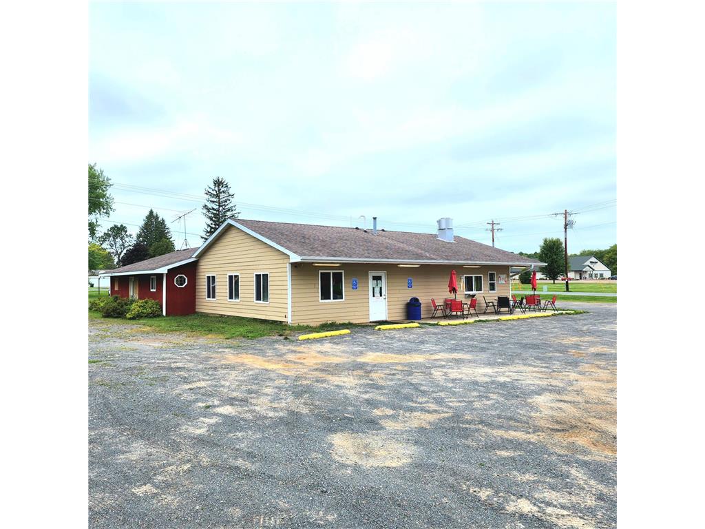 101 State Hwy 35, Centuria, WI, 54020 MLS 6423660 Edina Realty