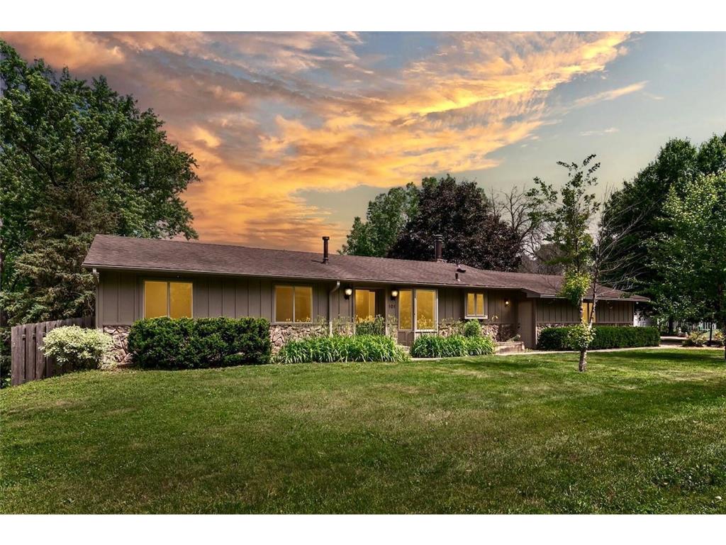 101 Sunset Drive S Minnetonka MN 55305 6736850 image1