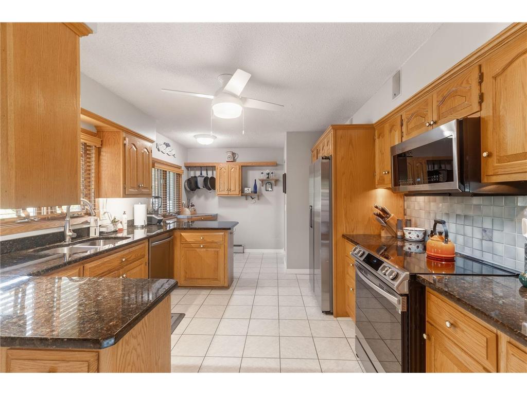 101 Timberland Drive Burnsville MN 55337 7072632 image11