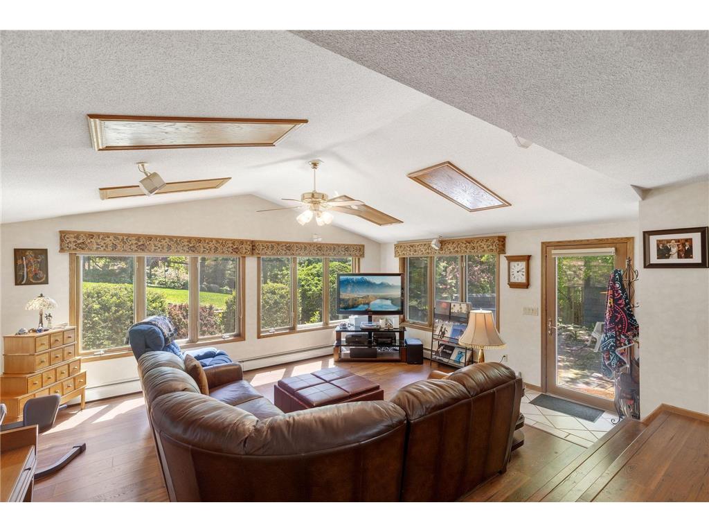 101 Timberland Drive Burnsville MN 55337 7072632 image28
