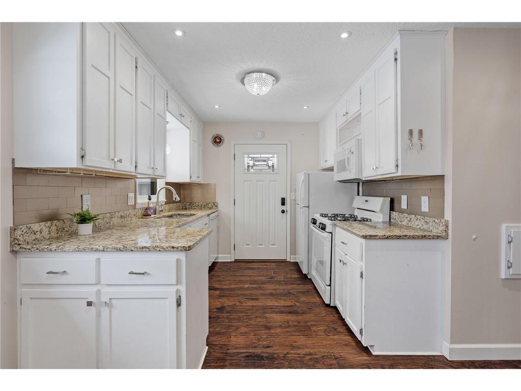 101 W 93rd Street Bloomington MN 55420 7033892 image1