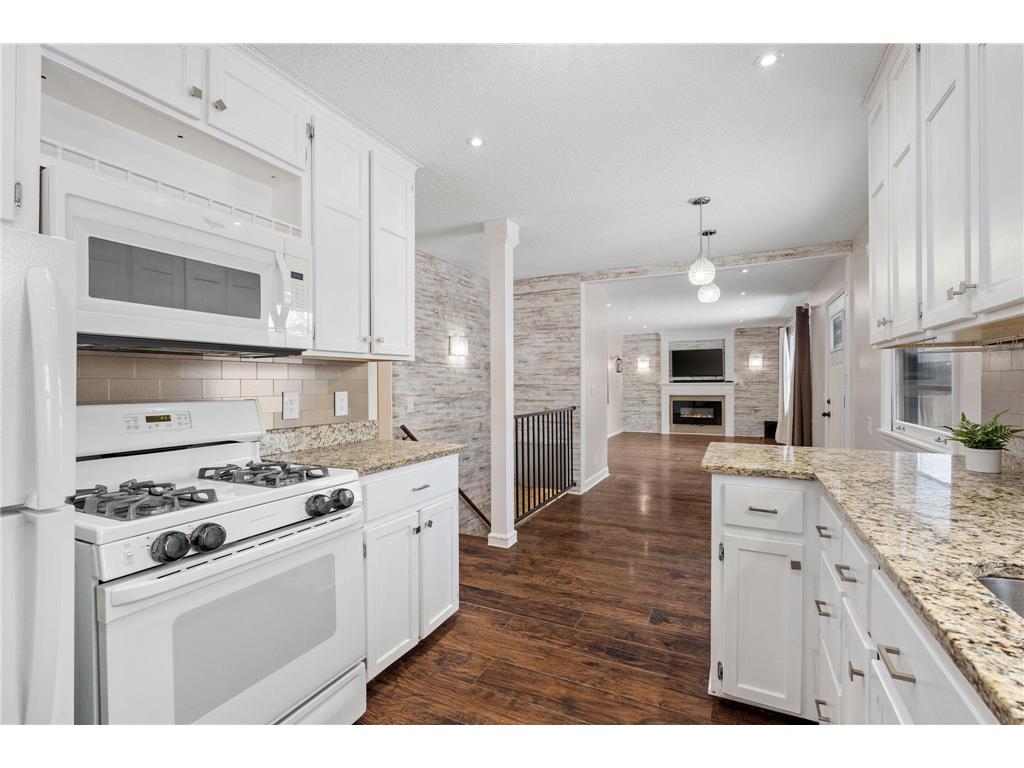 101 W 93rd Street Bloomington MN 55420 7033892 image12