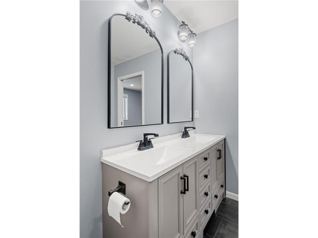 101 W 93rd Street Bloomington MN 55420 7033892 image19