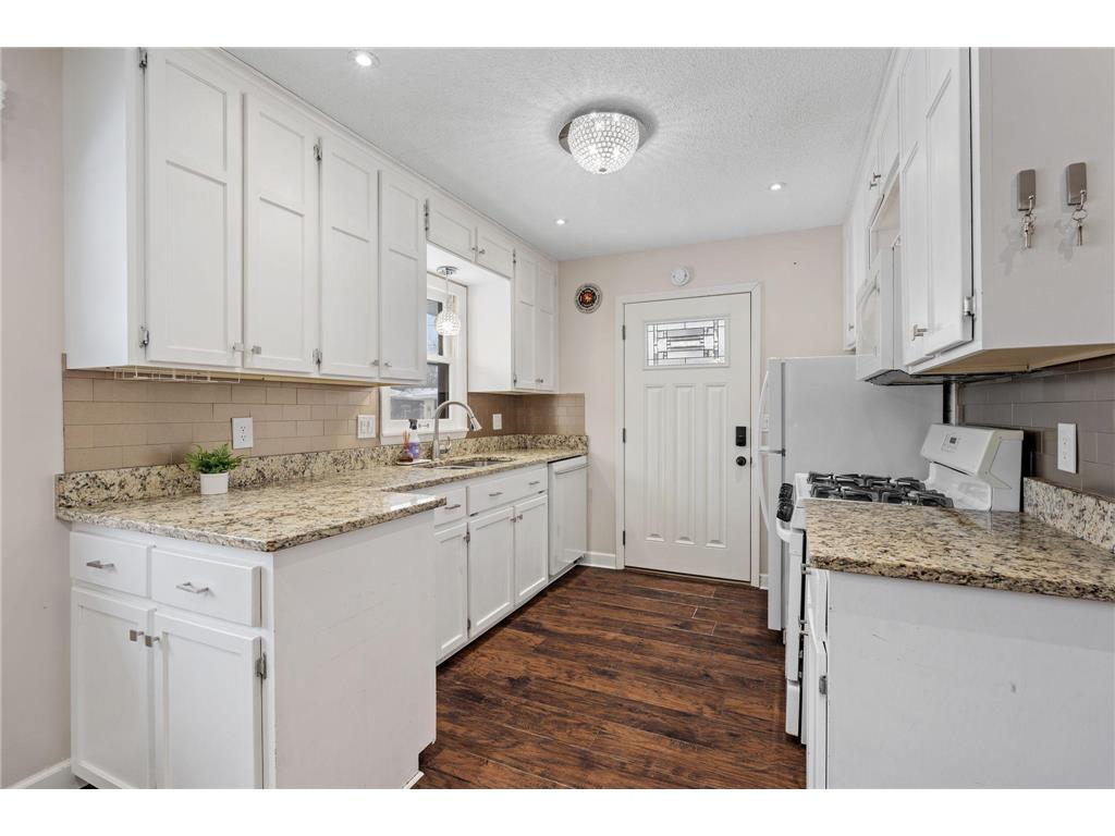 101 W 93rd Street Bloomington MN 55420 7033892 image2