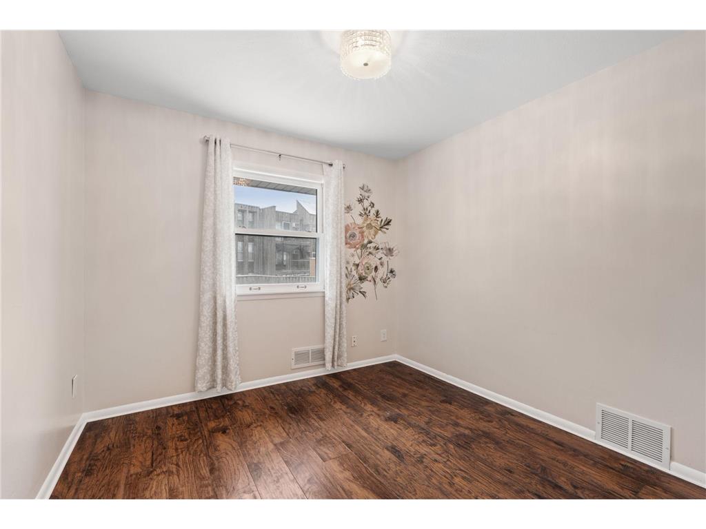 101 W 93rd Street Bloomington MN 55420 7033892 image21