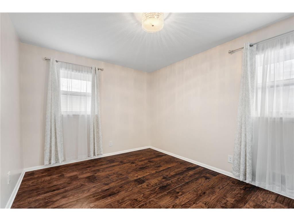 101 W 93rd Street Bloomington MN 55420 7033892 image24