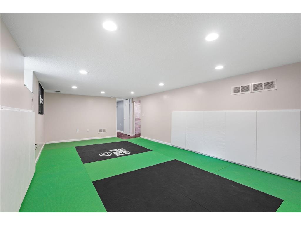 101 W 93rd Street Bloomington MN 55420 7033892 image29