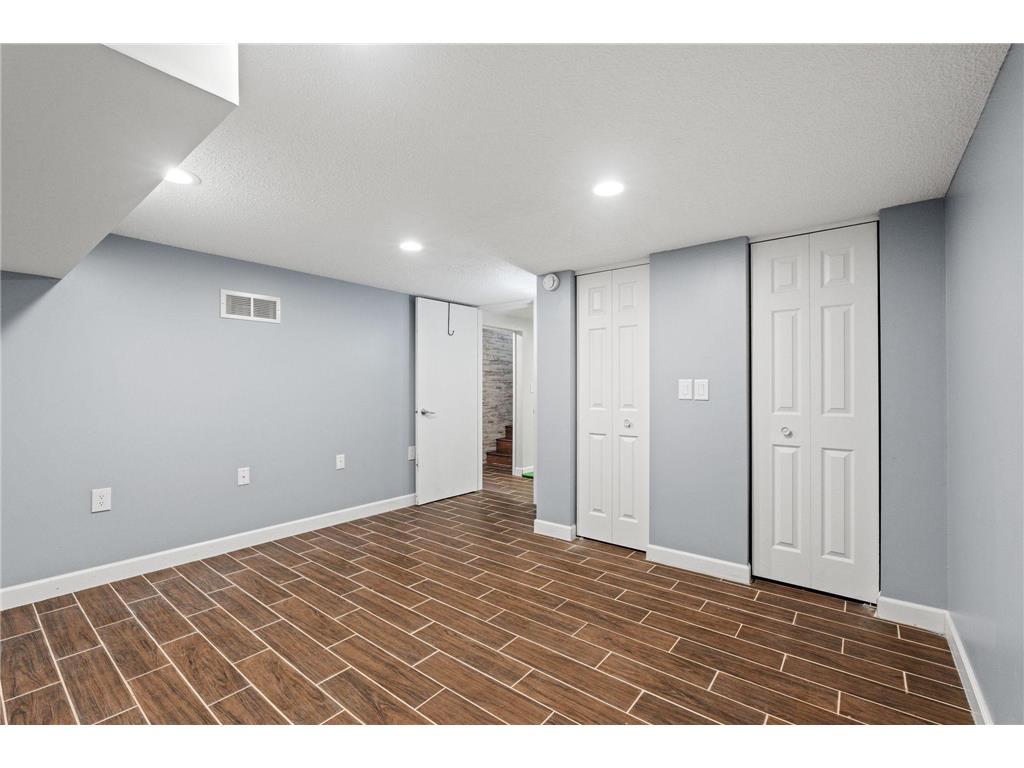 101 W 93rd Street Bloomington MN 55420 7033892 image31