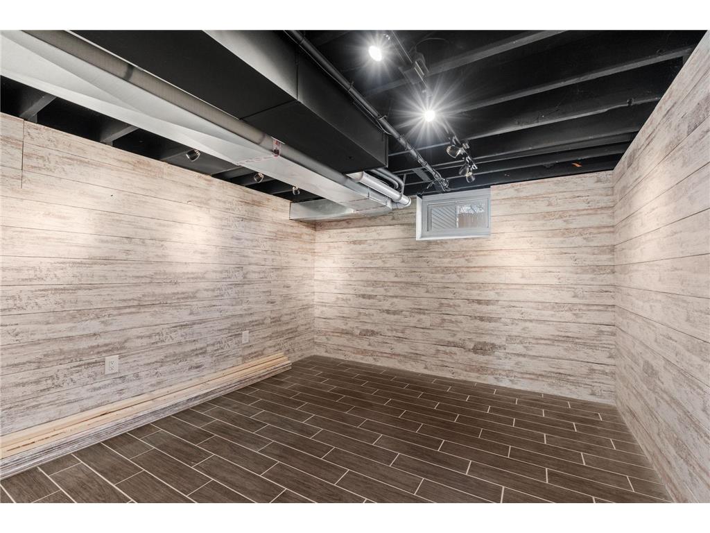 101 W 93rd Street Bloomington MN 55420 7033892 image32