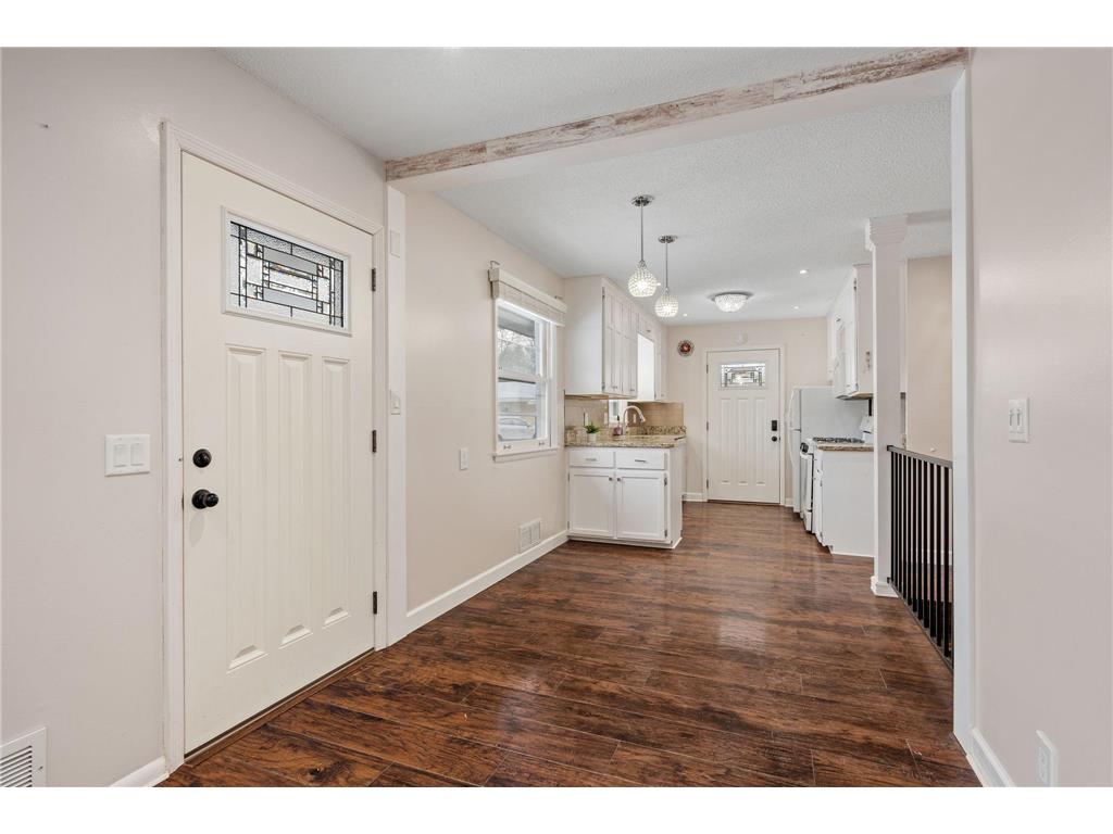 101 W 93rd Street Bloomington MN 55420 7033892 image8