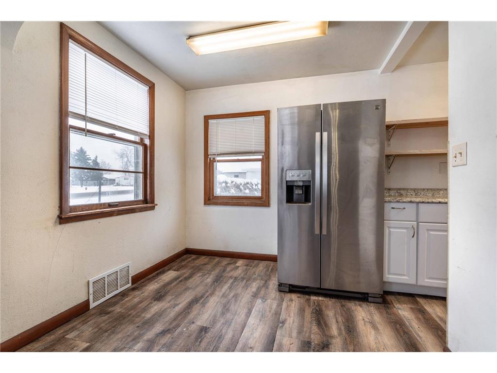 101 W Broadway Elizabeth MN 56533 6825668 image2