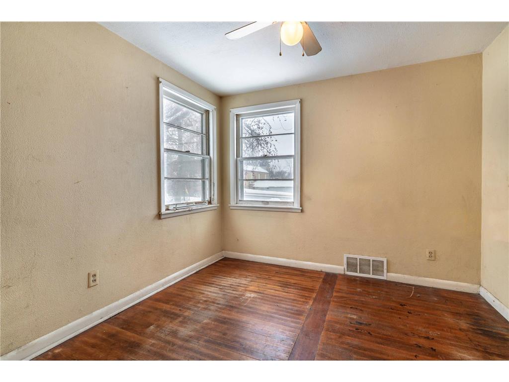 101 W Broadway Elizabeth MN 56533 6825668 image9