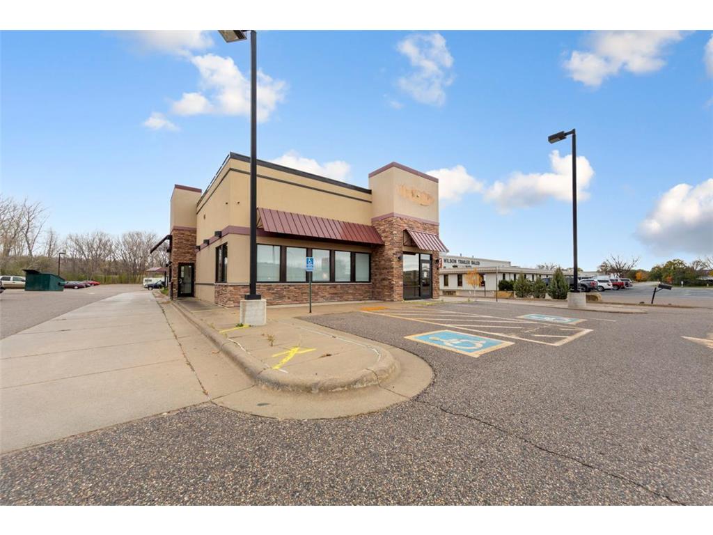 101 W Lind Court Mankato MN 56001 6813039 image1