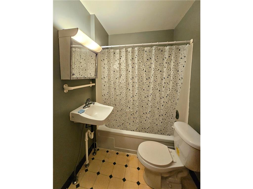 101 W Main Street Spring Grove MN 55974 7020068 image16