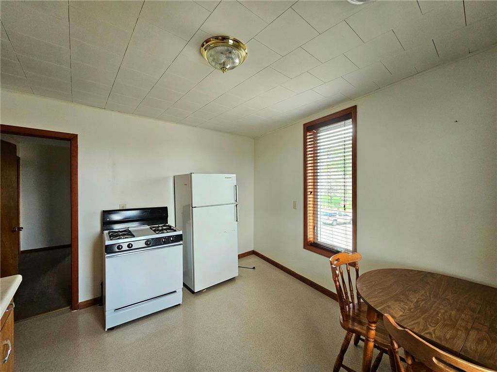 101 W Main Street Spring Grove MN 55974 7020068 image17