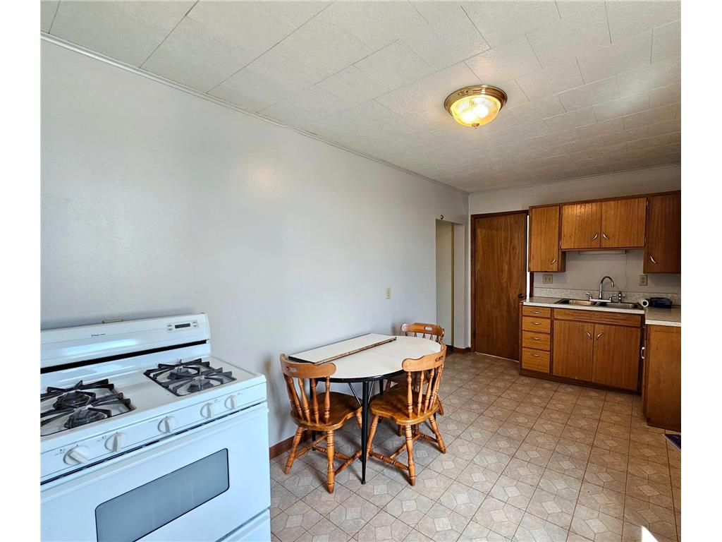 101 W Main Street Spring Grove MN 55974 7020068 image23