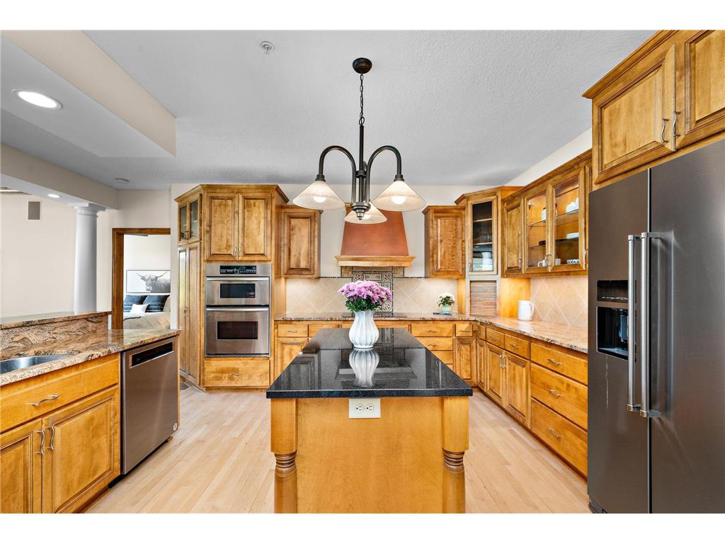101 Willoughby Way E Minnetonka MN 55305 7066281 image20