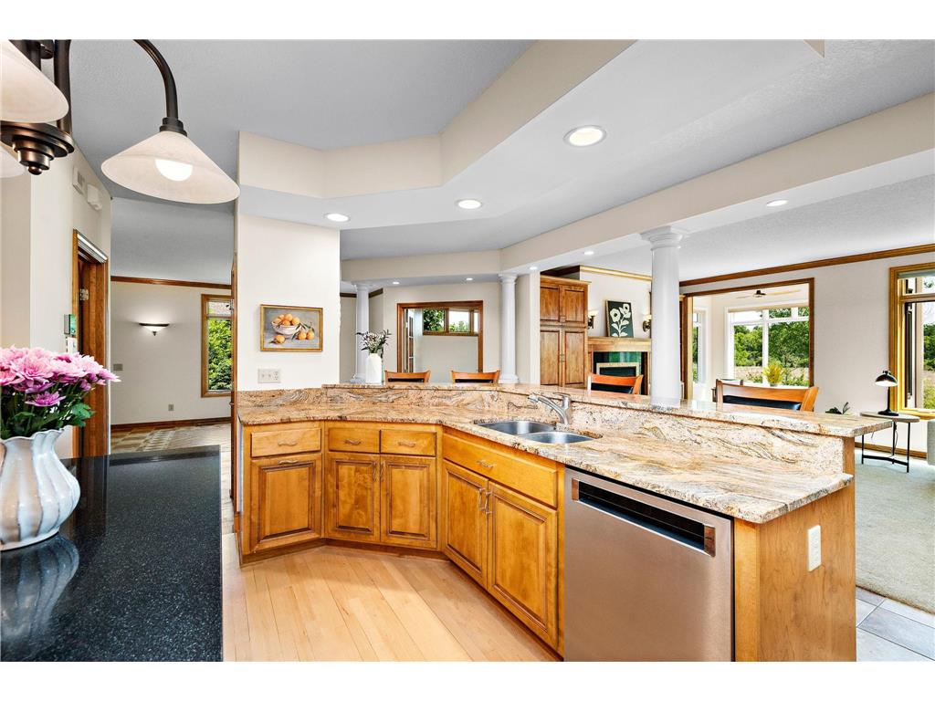101 Willoughby Way E Minnetonka MN 55305 7066281 image21