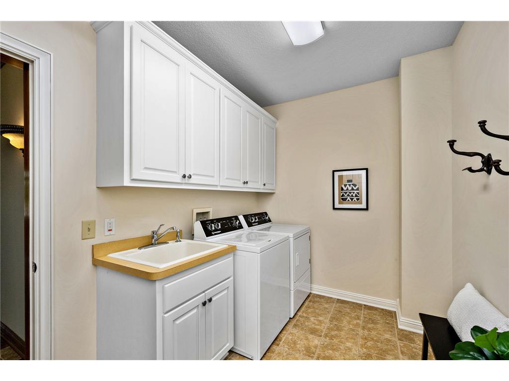 101 Willoughby Way E Minnetonka MN 55305 7066281 image31