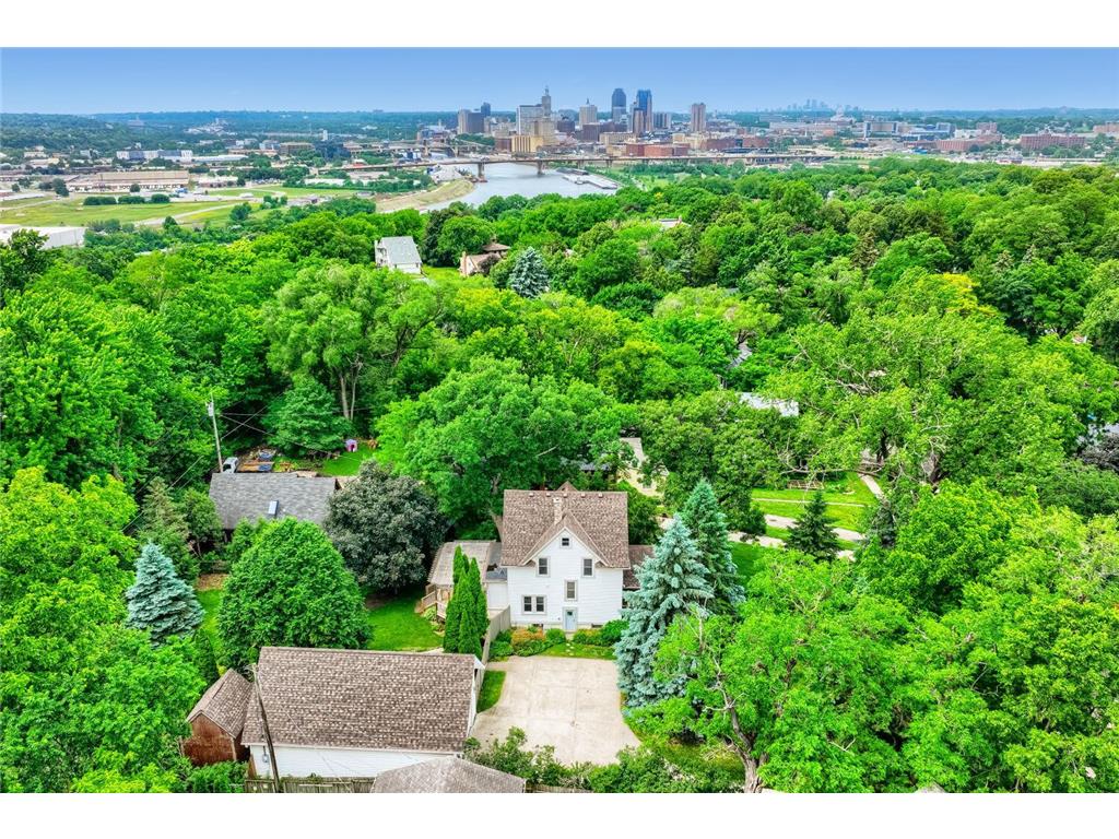 1010 Burns Avenue Saint Paul MN 55106 7090611 image3