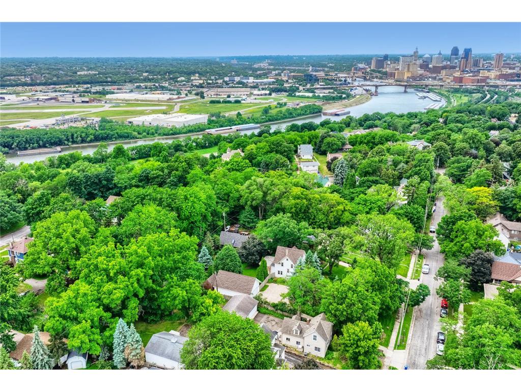 1010 Burns Avenue Saint Paul MN 55106 7090611 image4